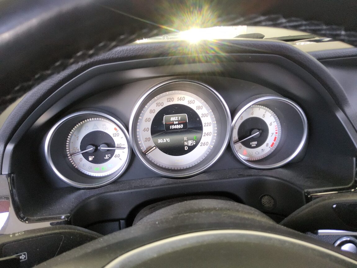 MERCEDES-BENZ E-CLASS (4TH GEN) E300 4MATIC AVANTGARDE 2015 - zdjęcie 9