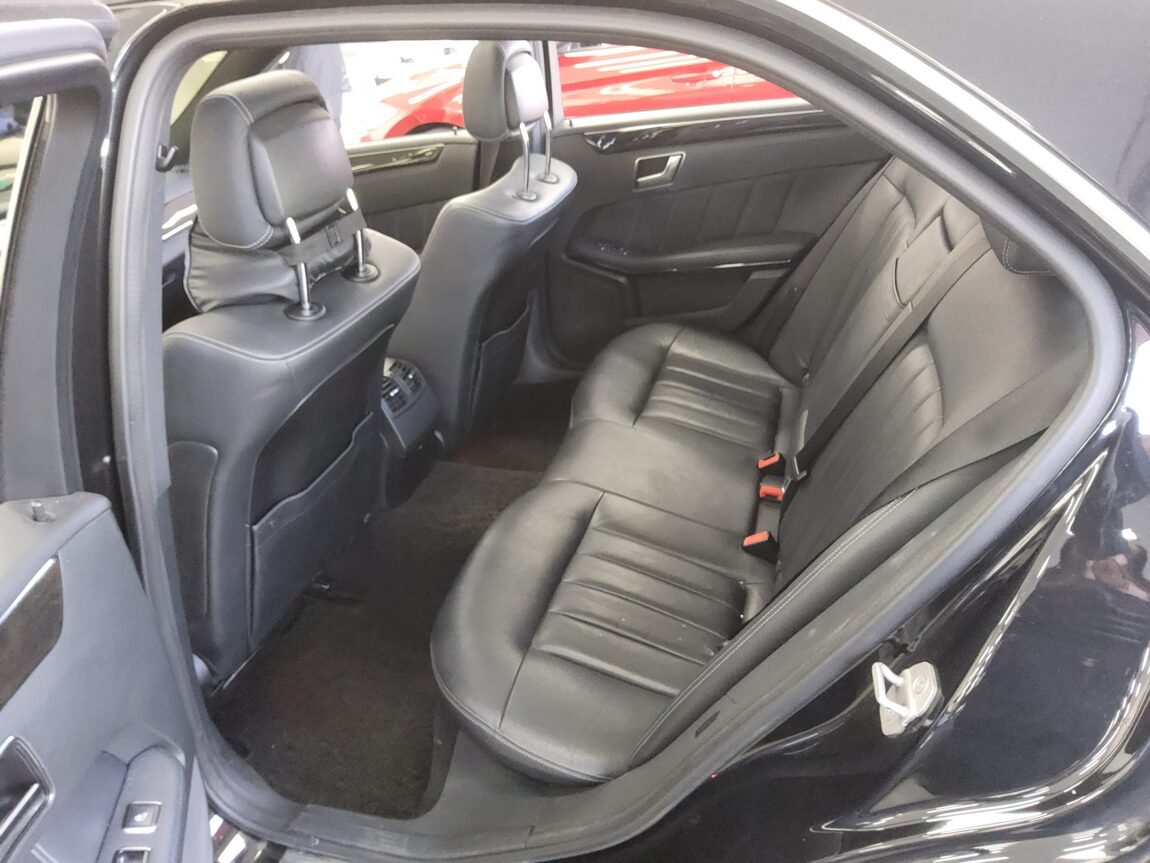 MERCEDES-BENZ E-CLASS (4TH GEN) E300 4MATIC AVANTGARDE 2015 - zdjęcie 12