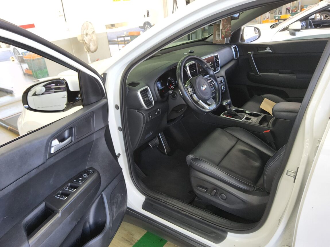 KIA SPORTAGE THE BOLD R2.0 DIESEL 2WD PRESTIGE 2021 - zdjęcie 10