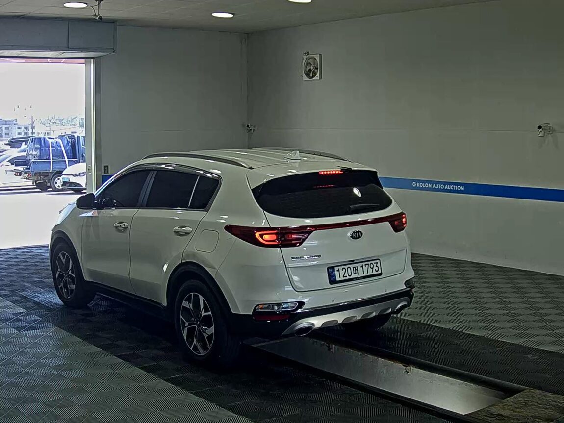 KIA SPORTAGE THE BOLD R2.0 DIESEL 2WD PRESTIGE 2021 - zdjęcie 6