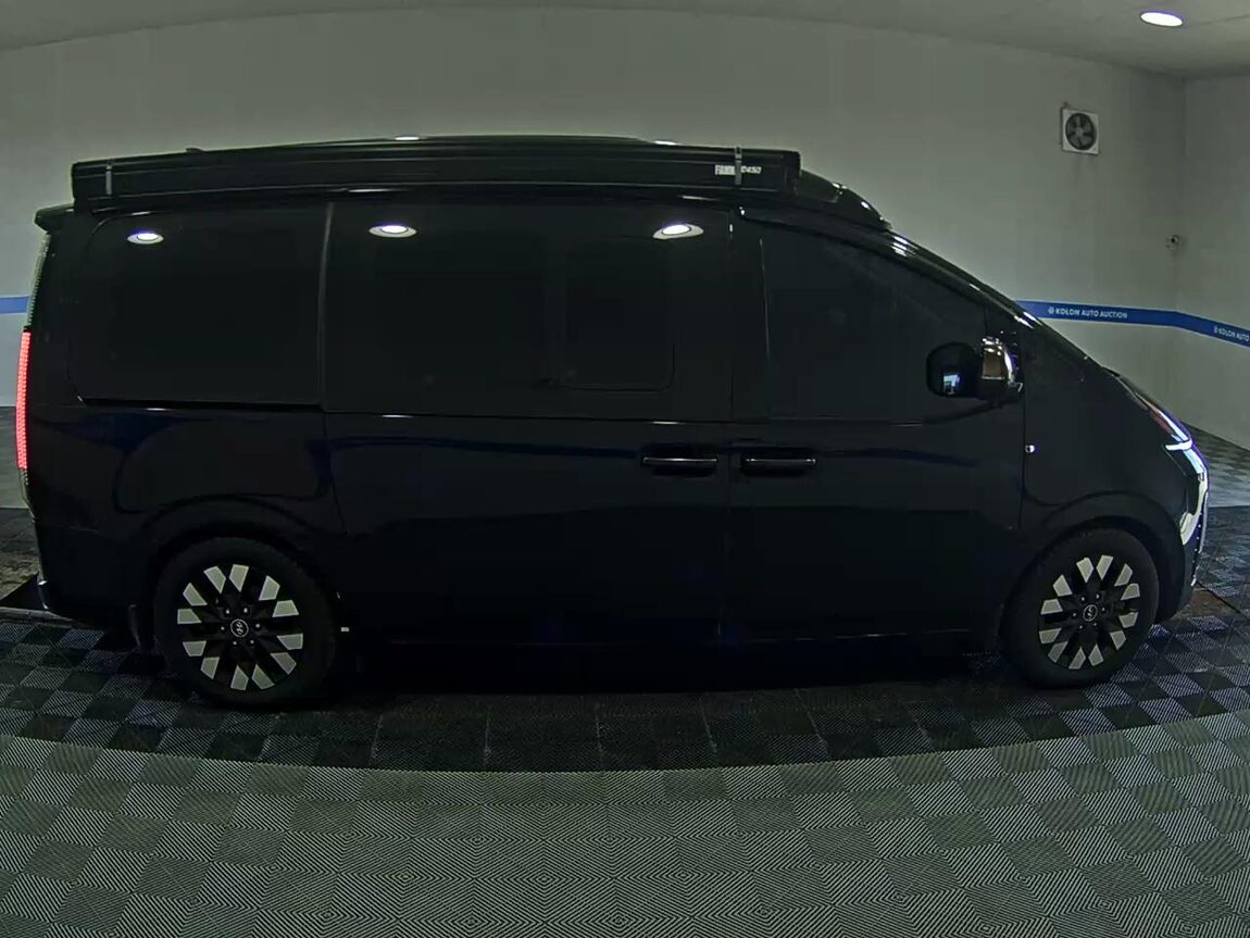 HYUNDAI STARIA 2.2 DIESEL CAMPER 4-SEATER 4WD PRESTIGE 2023 - zdjęcie 4