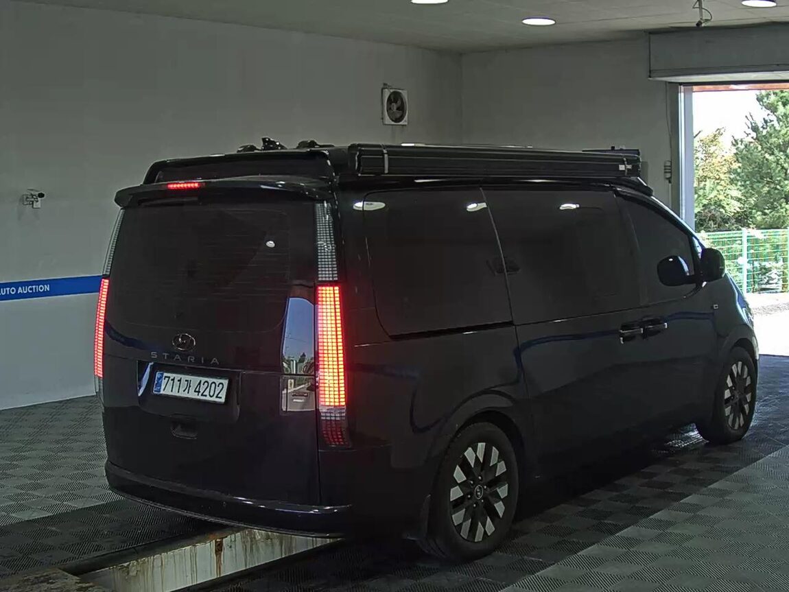 HYUNDAI STARIA 2.2 DIESEL CAMPER 4-SEATER 4WD PRESTIGE 2023 - zdjęcie 5