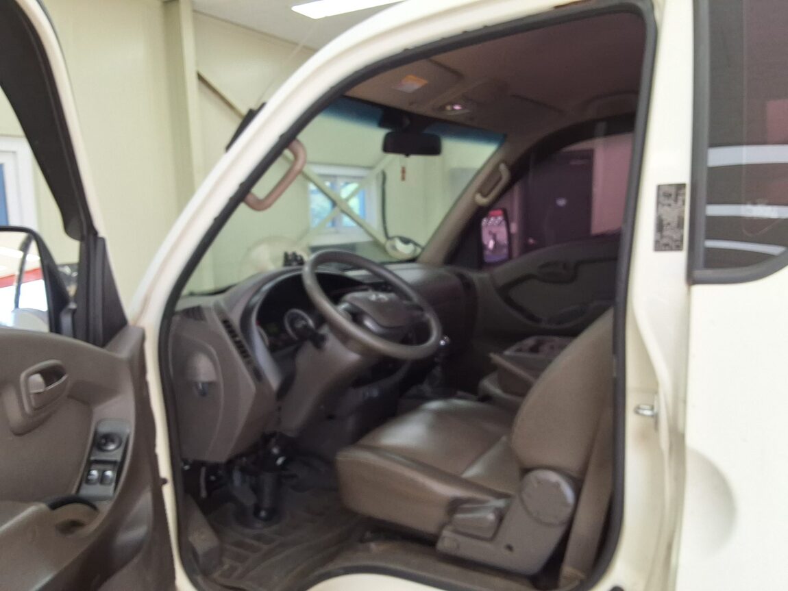 HYUNDAI PORTER II CRDi SUPER CAB EXTRA LONG WHEELBASE SUPER 2016 - zdjęcie 11