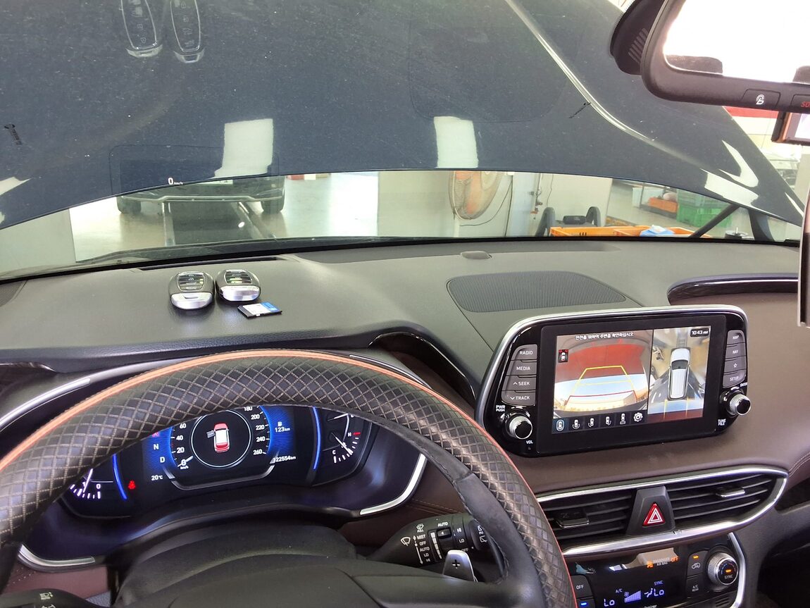 HYUNDAI SANTA FE (TM) R2.2 2WD INSPIRATION 2019 - zdjęcie 18