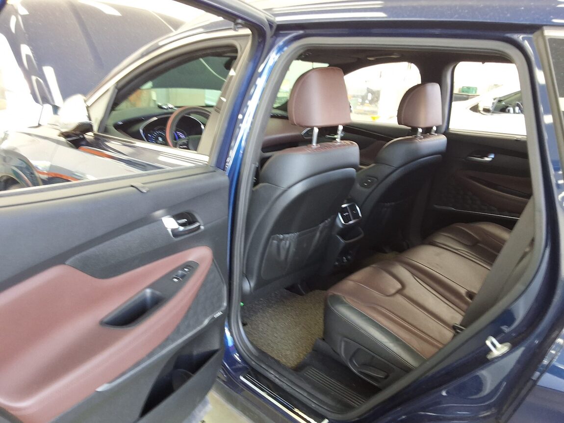 HYUNDAI SANTA FE (TM) R2.2 2WD INSPIRATION 2019 - zdjęcie 12