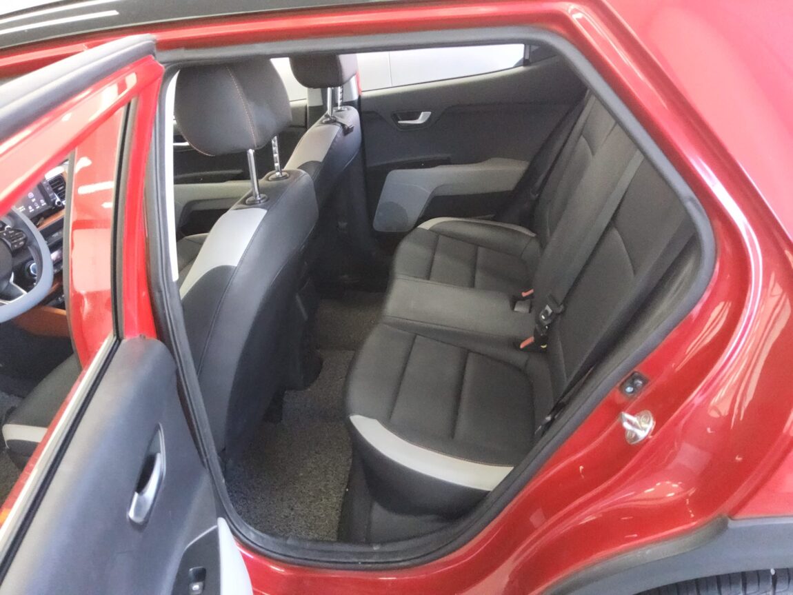 KIA STONIC U2 1.6 DIESEL PRESTIGE 2019 - zdjęcie 12
