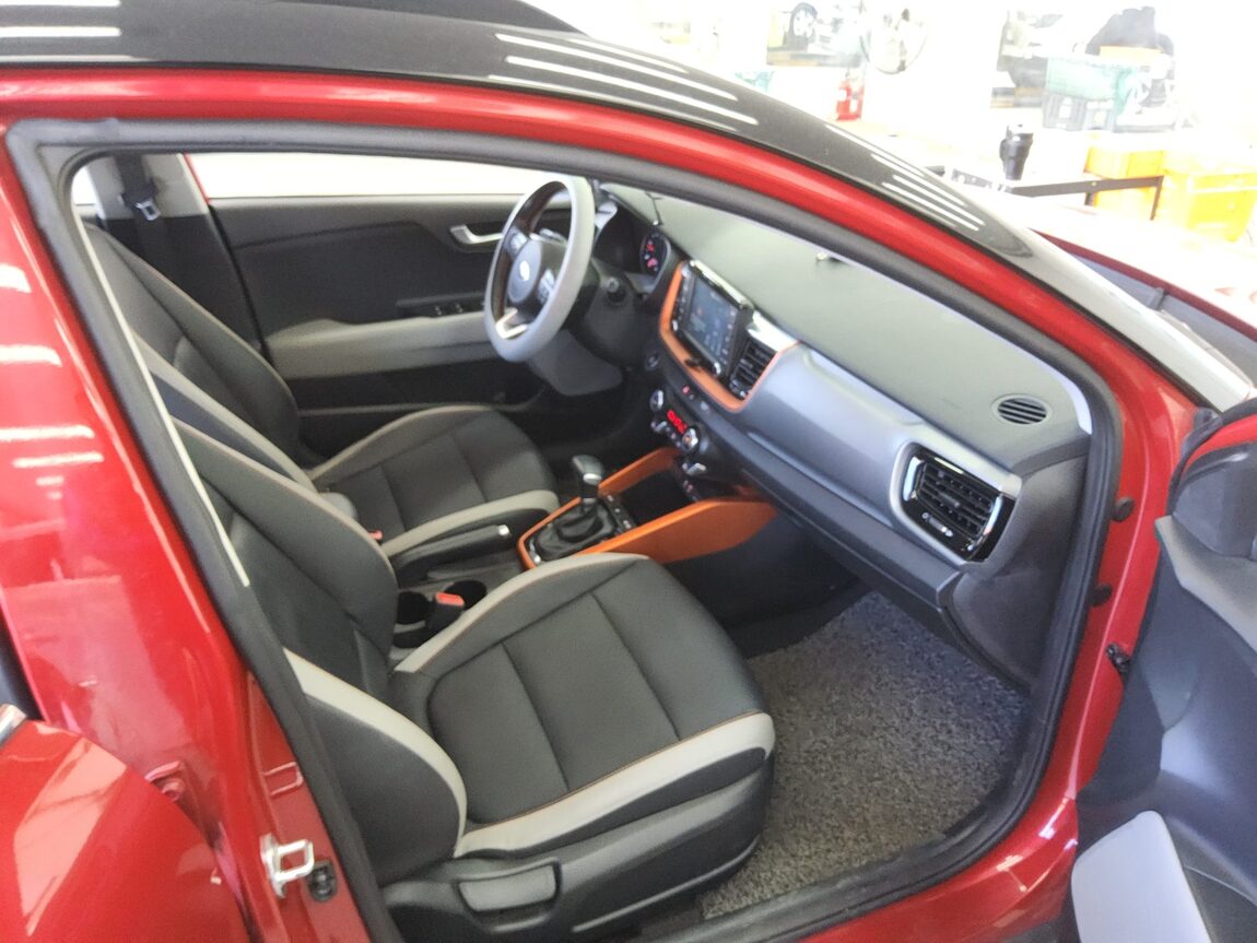 KIA STONIC U2 1.6 DIESEL PRESTIGE 2019 - zdjęcie 14