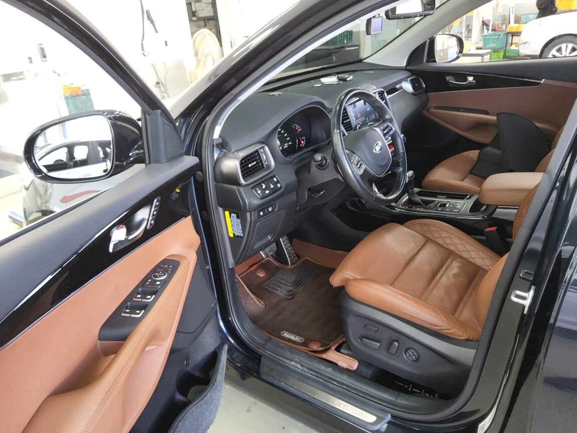 KIA THE NEW SORENTO DIESEL R2.2 4WD MASTER 2019 - zdjęcie 10