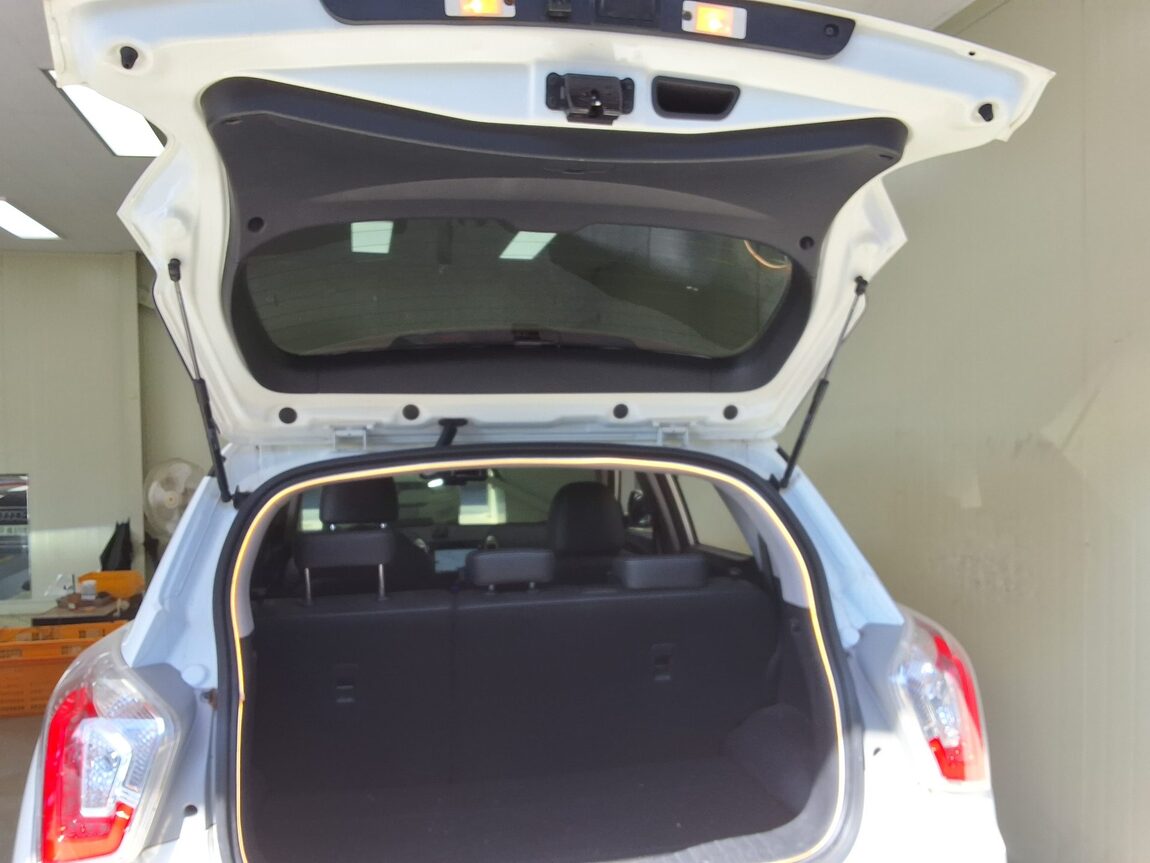 KG MOBILITY (SSANGYONG) TIVOLI DIESEL 2WD LX 2016 - zdjęcie 16