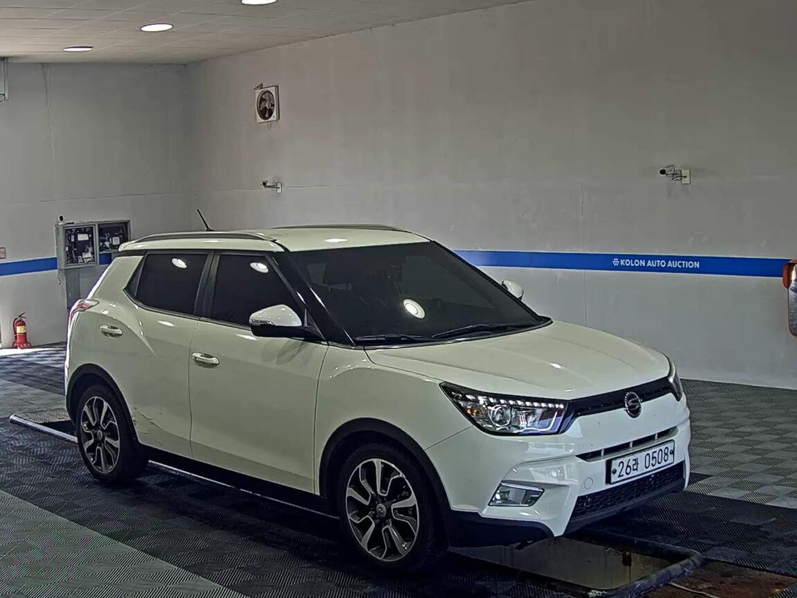 KG MOBILITY (SSANGYONG) TIVOLI DIESEL 2WD LX 2016 - zdjęcie 3
