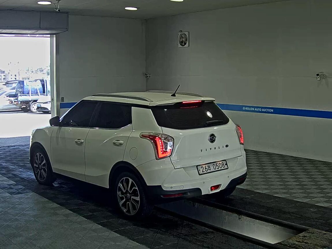 KG MOBILITY (SSANGYONG) TIVOLI DIESEL 2WD LX 2016 - zdjęcie 6