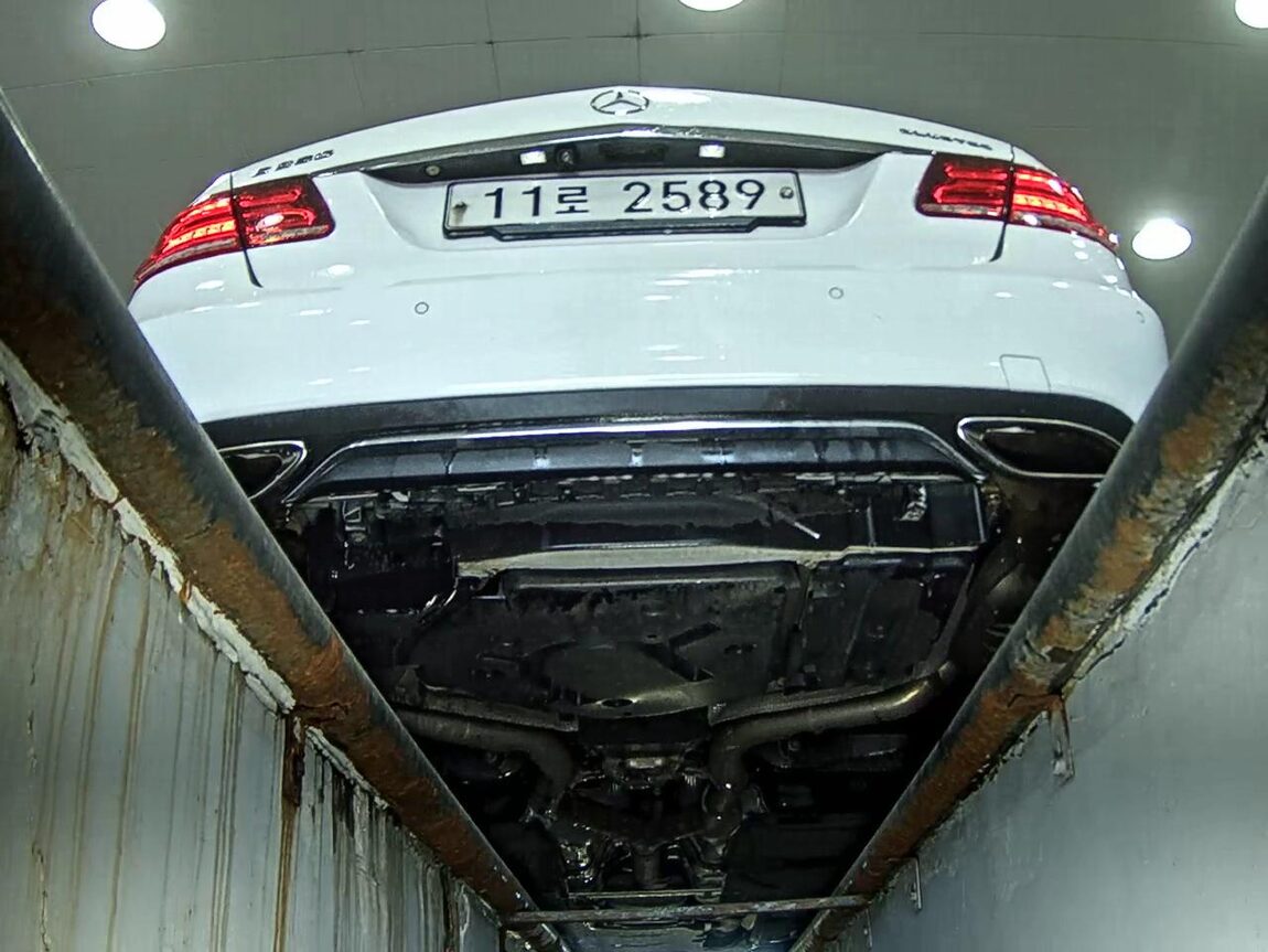 MERCEDES-BENZ E-CLASS (4TH GEN) E250 CDI BLUETEC 4MATIC AVANTGARDE 2015 - zdjęcie 8