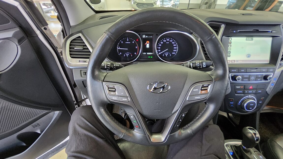 HYUNDAI SANTA FE THE PRIME DIESEL R2.0 2WD EXCLUSIVE 2016 - zdjęcie 17