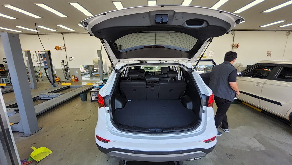 HYUNDAI SANTA FE THE PRIME DIESEL R2.0 2WD EXCLUSIVE 2016 - zdjęcie 15