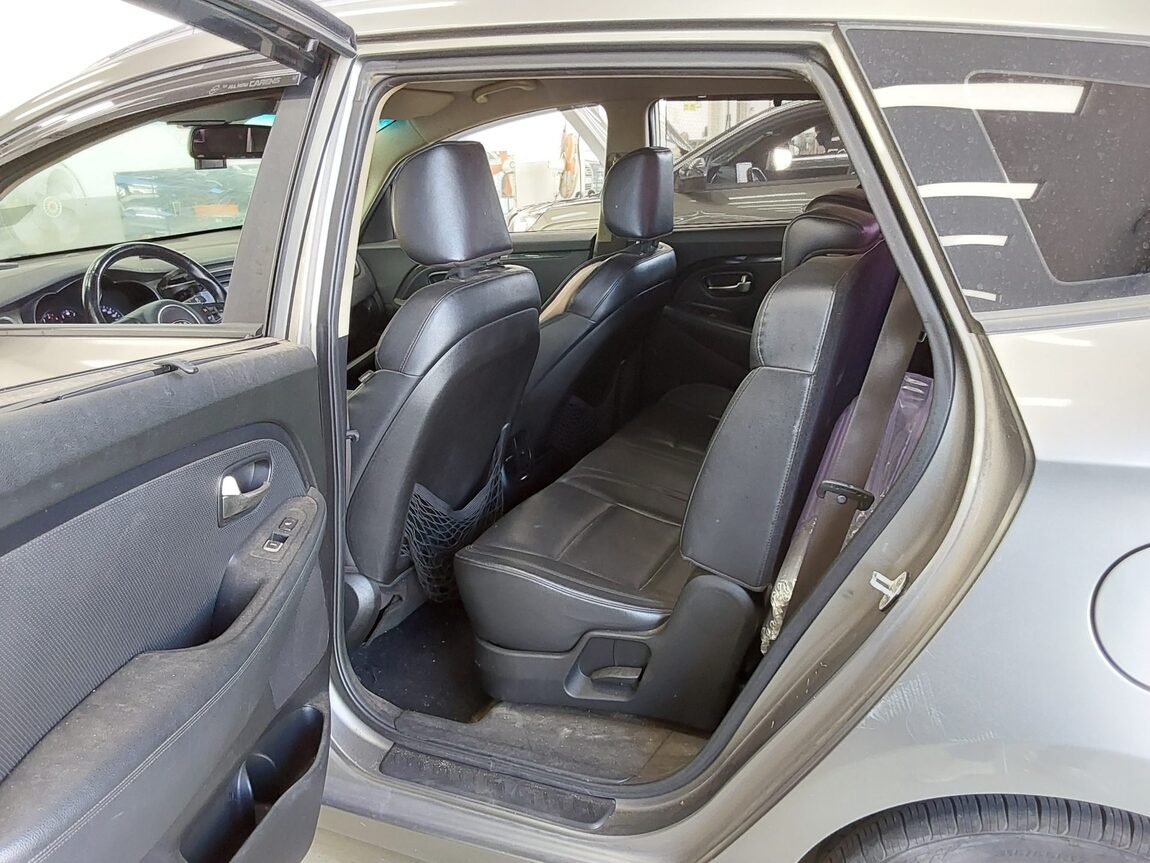 KIA ALL NEW CARENS 2.0 LPI PRESTIGE 2014 - zdjęcie 12
