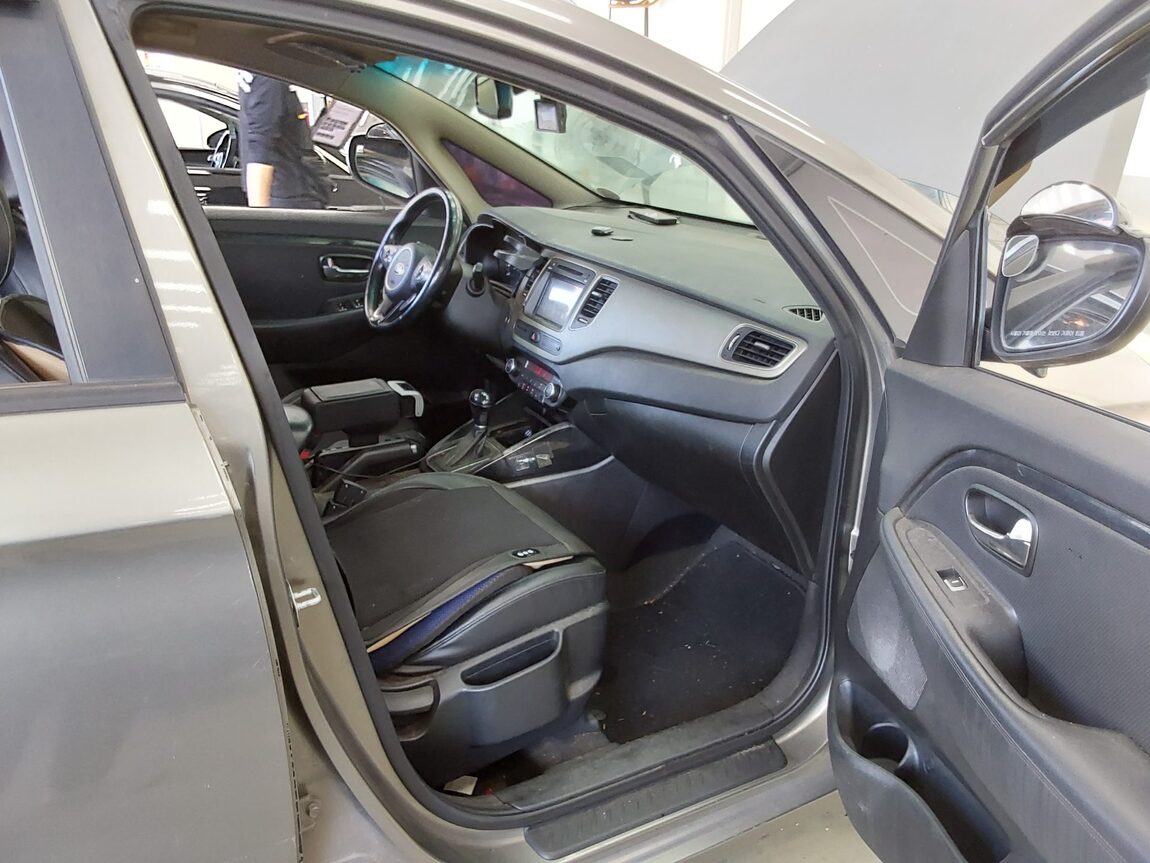 KIA ALL NEW CARENS 2.0 LPI PRESTIGE 2014 - zdjęcie 14