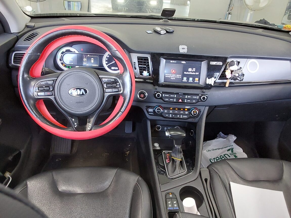 KIA NIRO 1.6 HYBRID PRESTIGE 2017 - zdjęcie 11