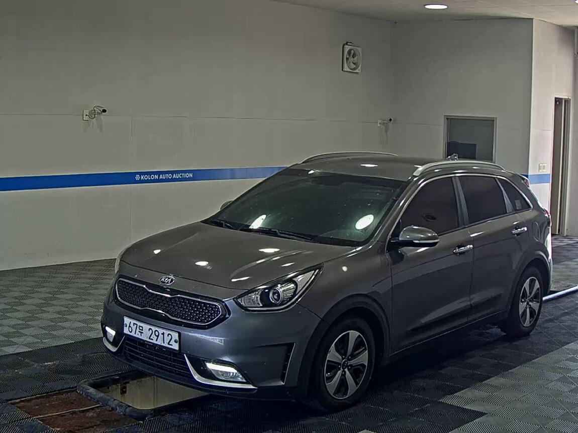 KIA NIRO 1.6 HYBRID PRESTIGE 2017 - zdjęcie 2