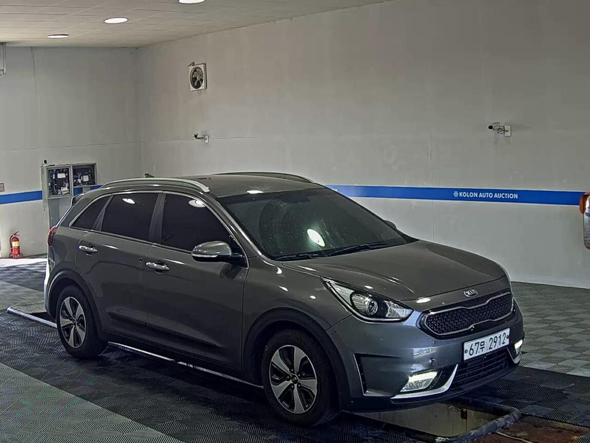 KIA NIRO 1.6 HYBRID PRESTIGE 2017 - zdjęcie 3