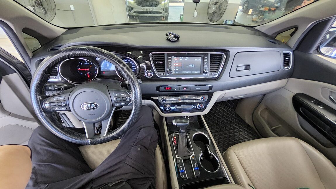 KIA THE NEW CARNIVAL 9-SEATER DIESEL PRESTIGE 2019 - zdjęcie 11