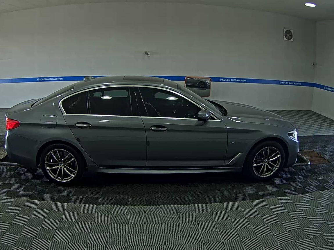 BMW 5 SERIES (7TH GEN) 530i xDRIVE M SPORT PACK 2018 - zdjęcie 4
