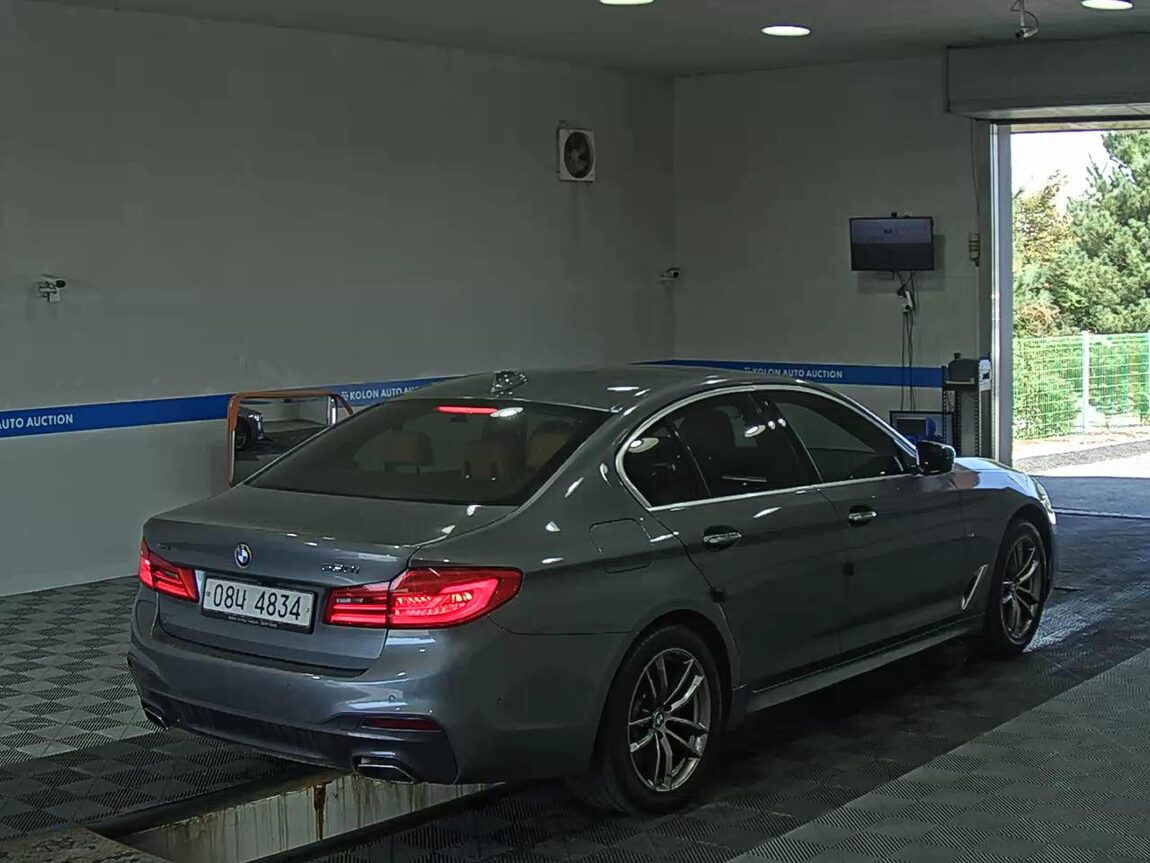 BMW 5 SERIES (7TH GEN) 530i xDRIVE M SPORT PACK 2018 - zdjęcie 5