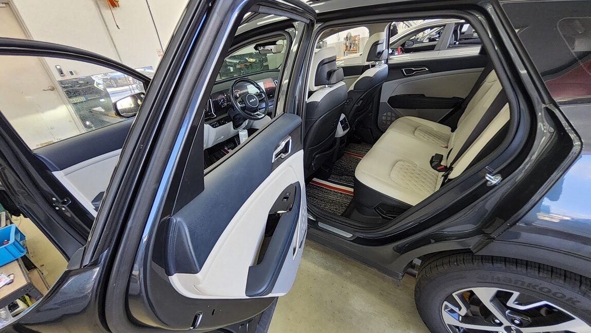 KIA THE ALL NEW SPORTAGE HYBRID 1.6 HEV SIGNATURE GRAVITY 2023 - zdjęcie 12