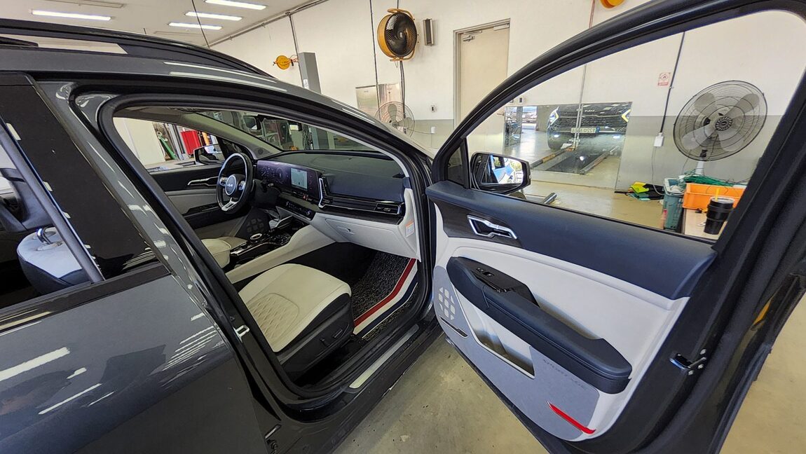 KIA THE ALL NEW SPORTAGE HYBRID 1.6 HEV SIGNATURE GRAVITY 2023 - zdjęcie 14