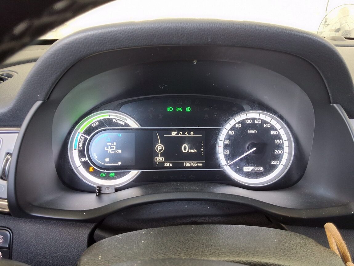 KIA NIRO 1.6 HYBRID PRESTIGE 2018 - zdjęcie 9