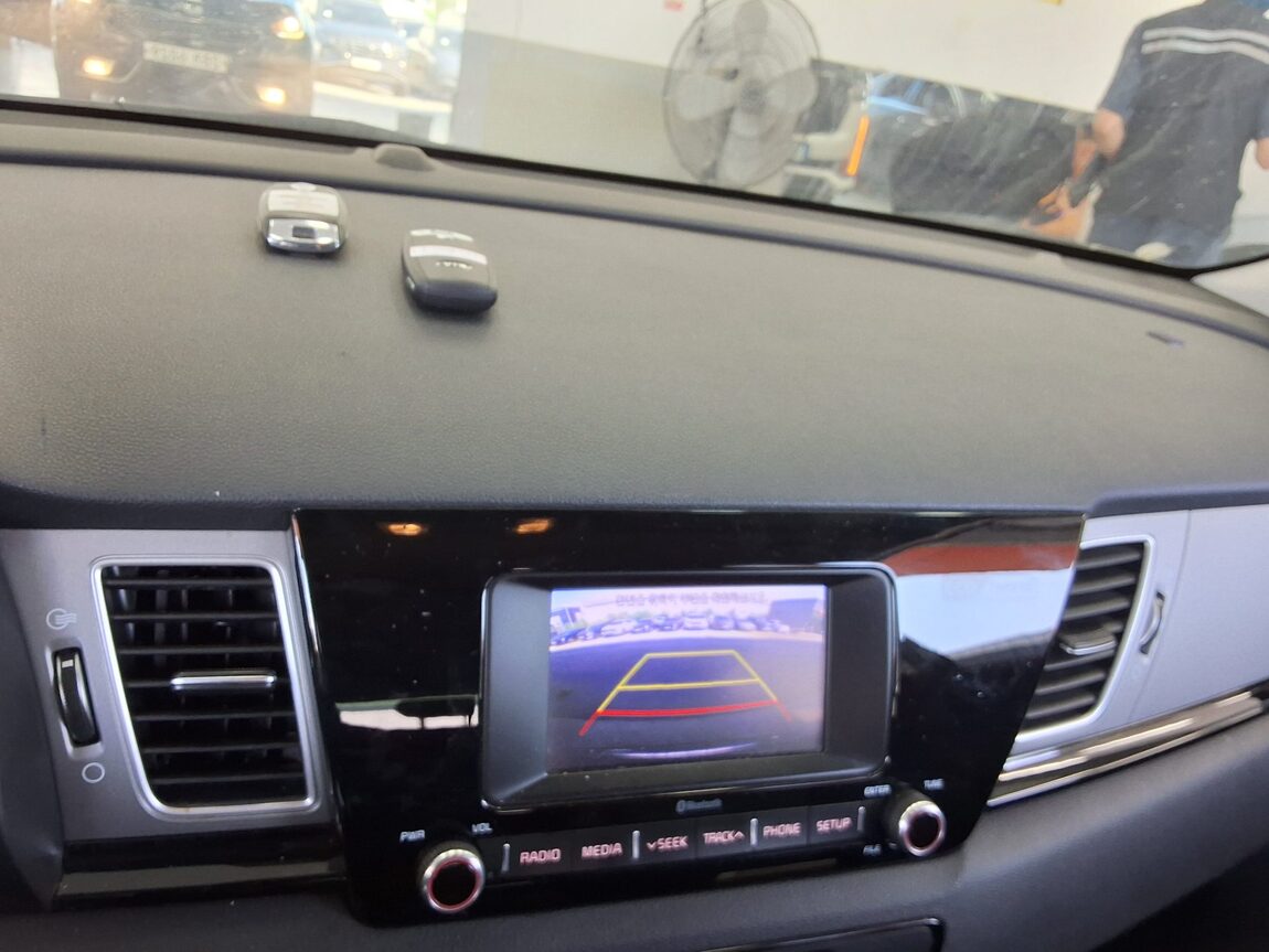 KIA NIRO 1.6 HYBRID PRESTIGE 2018 - zdjęcie 19