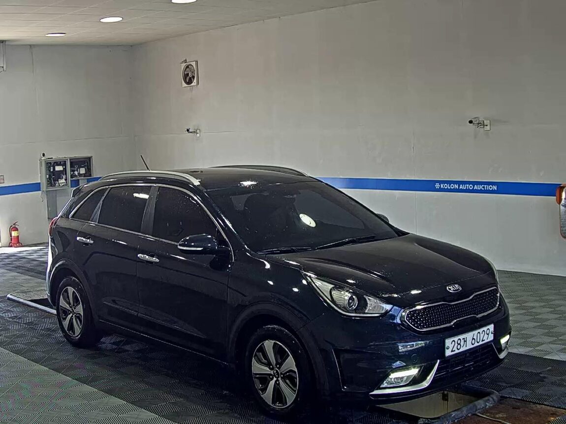 KIA NIRO 1.6 HYBRID PRESTIGE 2018 - zdjęcie 3