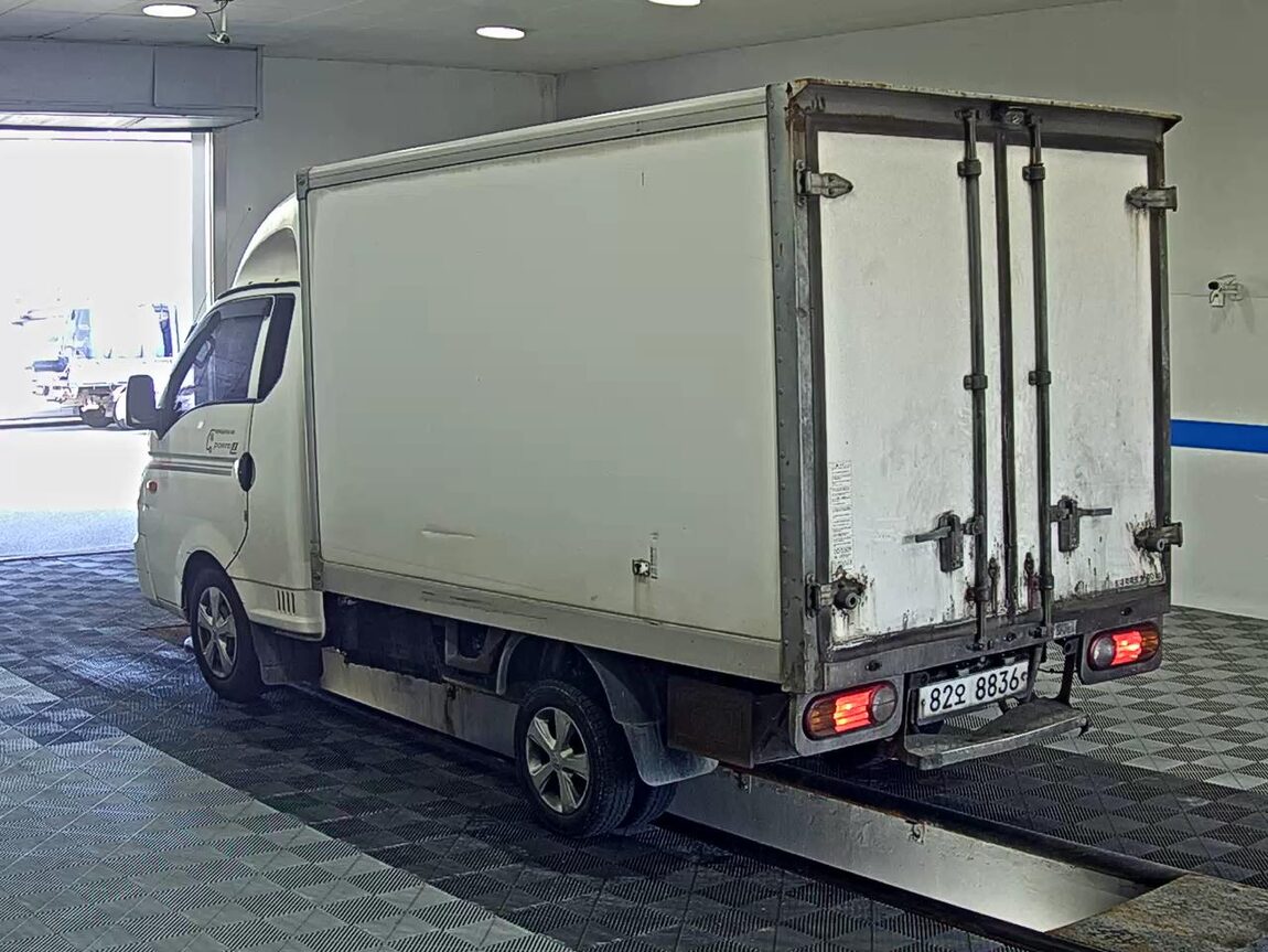 HYUNDAI PORTER II FREEZER BOX TRUCK SUPER CAB TWIN COMPRESSOR 2016 - zdjęcie 6