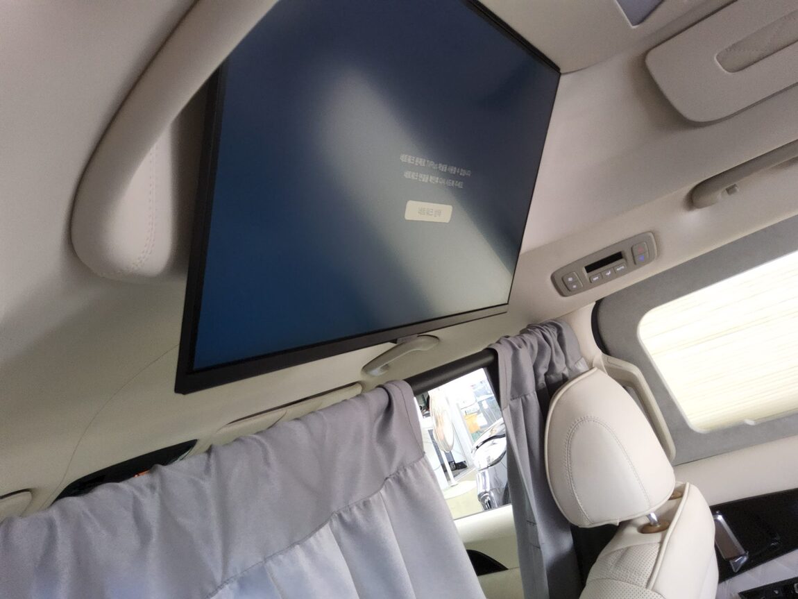 KIA NEW CARNIVAL (KA4) HI-LIMOUSINE SPECIAL BODY LM 2023 - zdjęcie 19