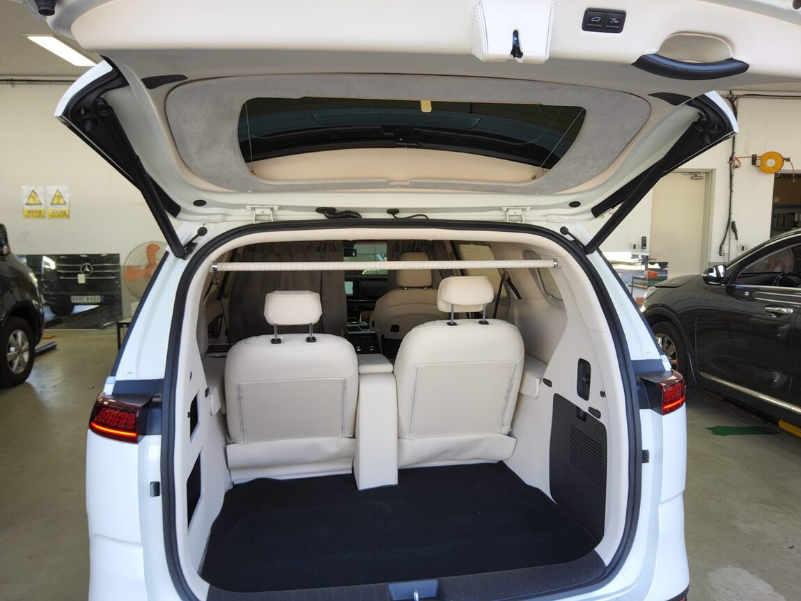KIA NEW CARNIVAL (KA4) HI-LIMOUSINE SPECIAL BODY LM 2023 - zdjęcie 15