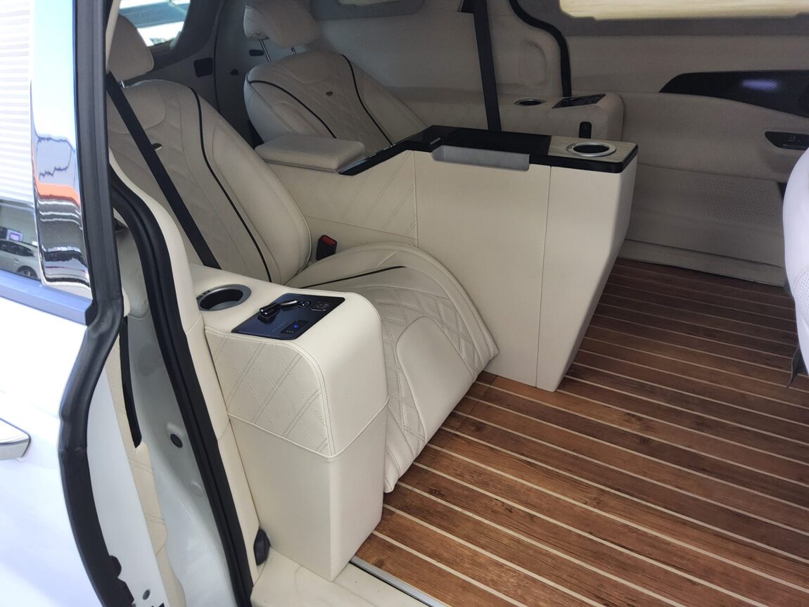KIA NEW CARNIVAL (KA4) HI-LIMOUSINE SPECIAL BODY LM 2023 - zdjęcie 13