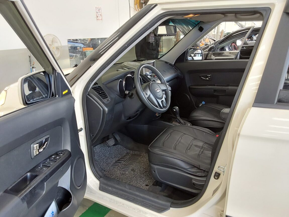 KIA SOUL 1.6 CVVT U SMART 2011 - zdjęcie 10