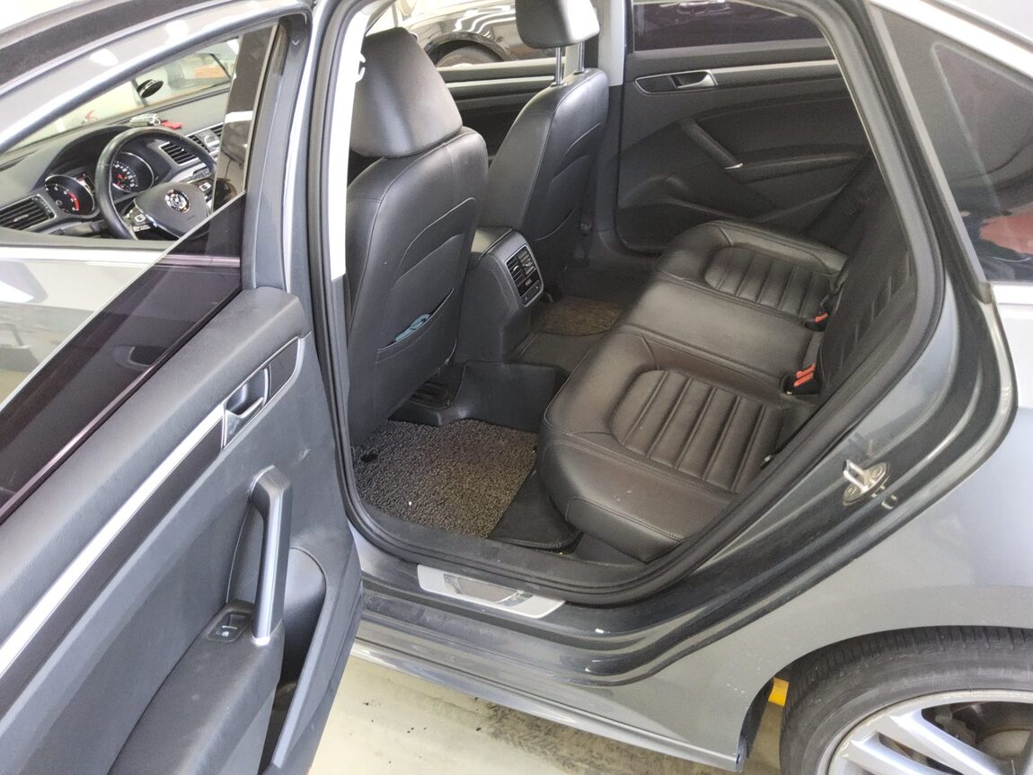VOLKSWAGEN THE NEW PASSAT (7TH GEN) 1.8 TSI R LINE 2016 - zdjęcie 12