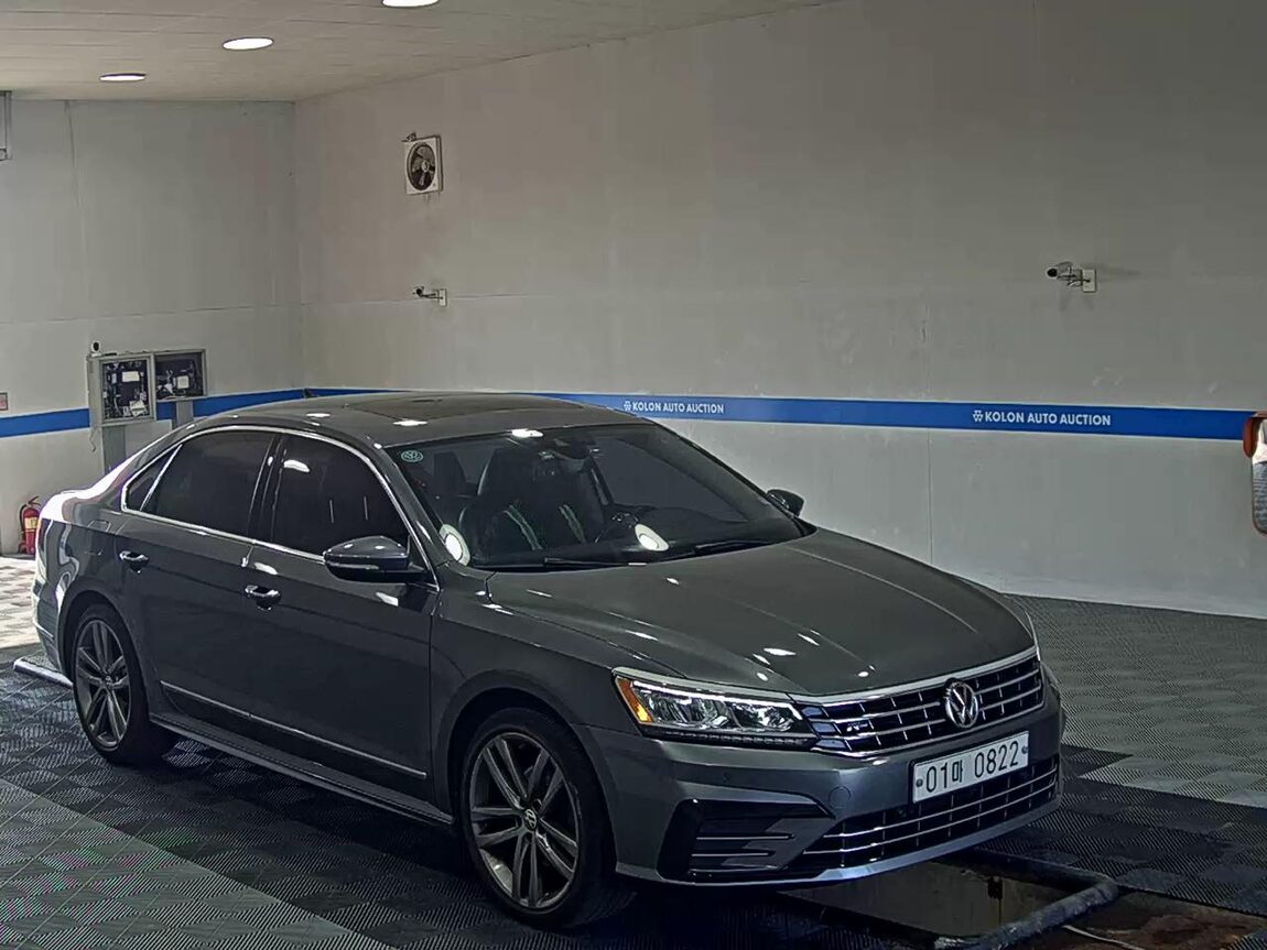 VOLKSWAGEN THE NEW PASSAT (7TH GEN) 1.8 TSI R LINE 2016 - zdjęcie 3