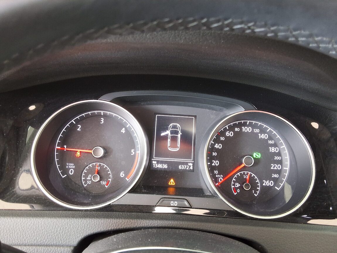 VOLKSWAGEN GOLF (7TH GEN) 2.0 TDI 2013 - zdjęcie 10