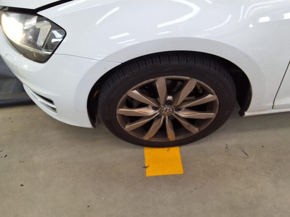 VOLKSWAGEN GOLF (7TH GEN) 2.0 TDI 2013 - zdjęcie 19