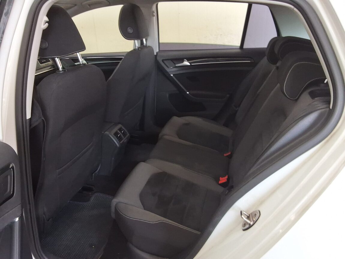 VOLKSWAGEN GOLF (7TH GEN) 2.0 TDI 2013 - zdjęcie 13