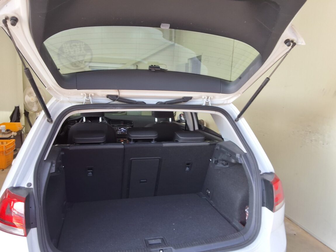 VOLKSWAGEN GOLF (7TH GEN) 2.0 TDI 2013 - zdjęcie 16