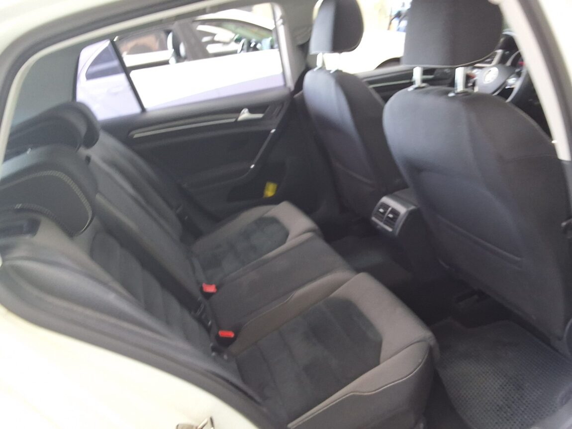 VOLKSWAGEN GOLF (7TH GEN) 2.0 TDI 2013 - zdjęcie 15