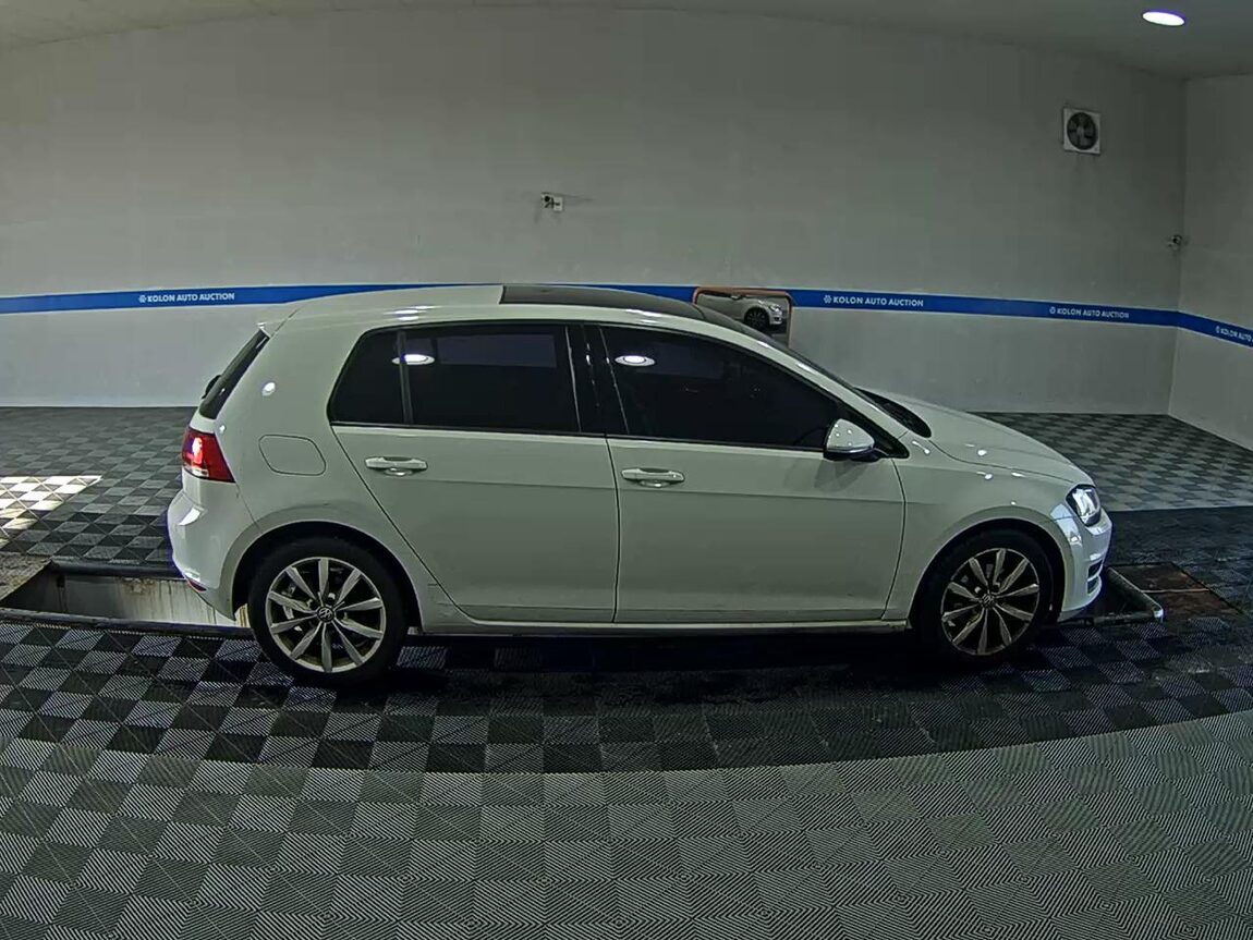 VOLKSWAGEN GOLF (7TH GEN) 2.0 TDI 2013 - zdjęcie 4