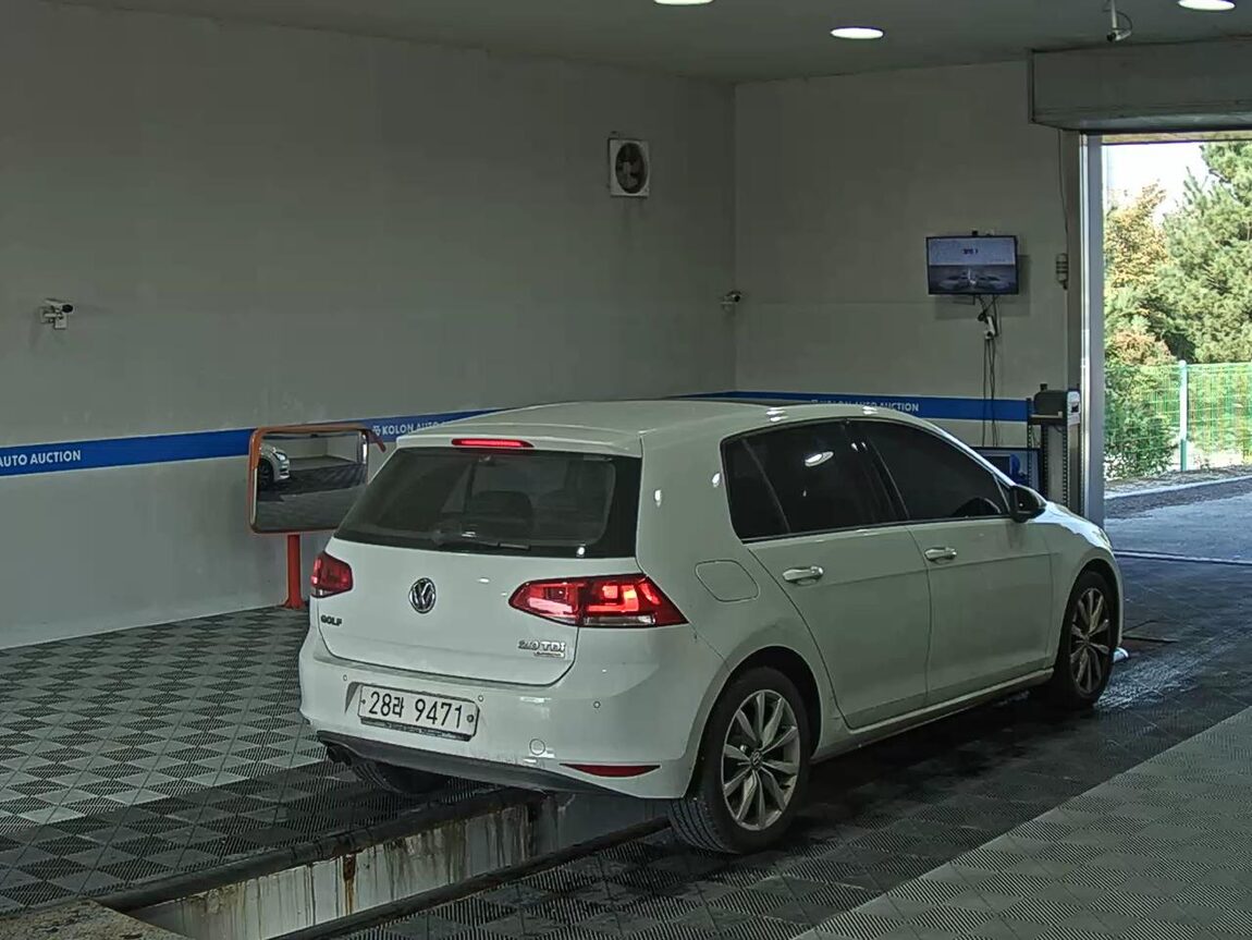 VOLKSWAGEN GOLF (7TH GEN) 2.0 TDI 2013 - zdjęcie 5