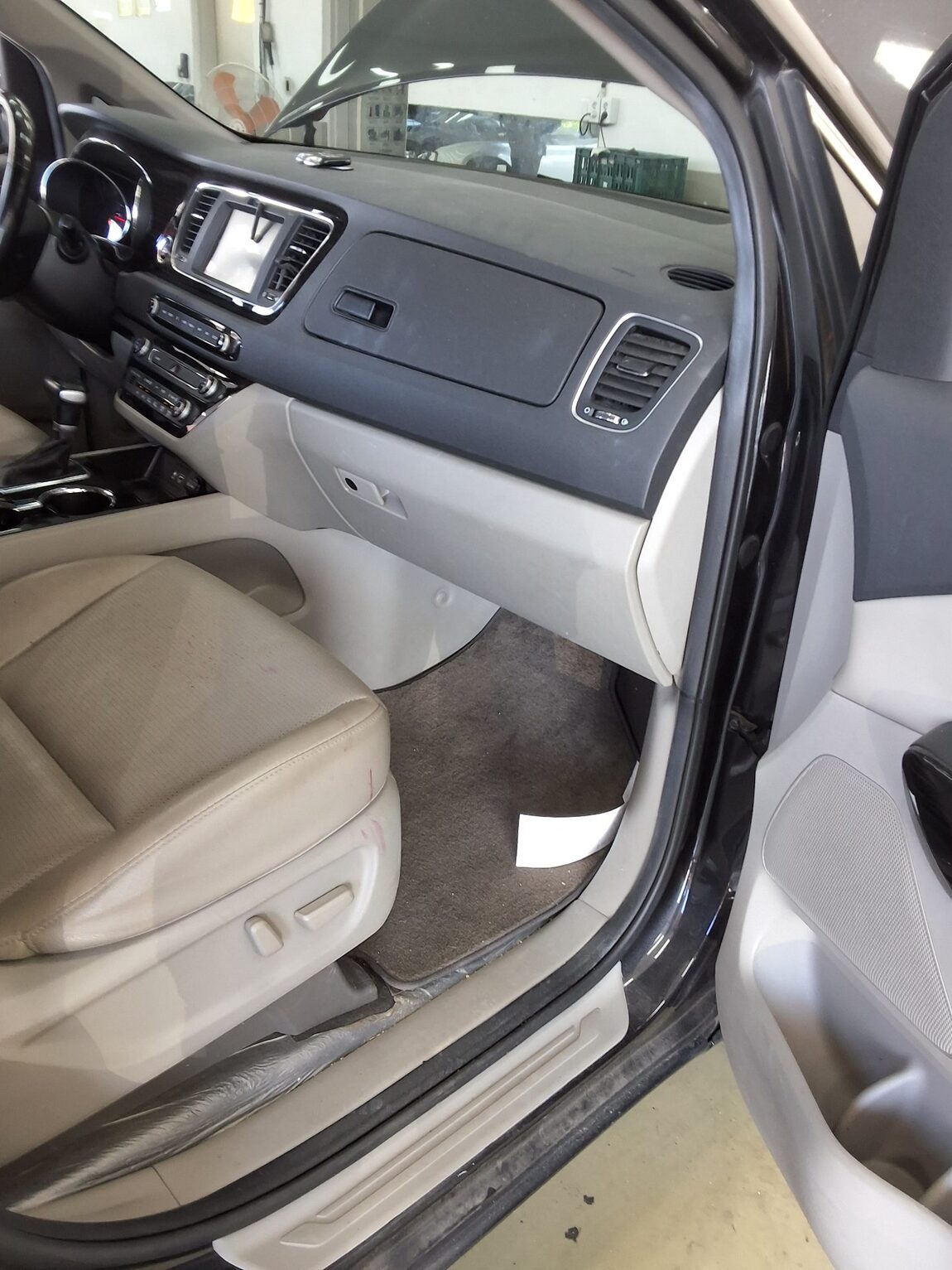 KIA THE NEW CARNIVAL 9-SEATER DIESEL PRESTIGE 2020 - zdjęcie 14