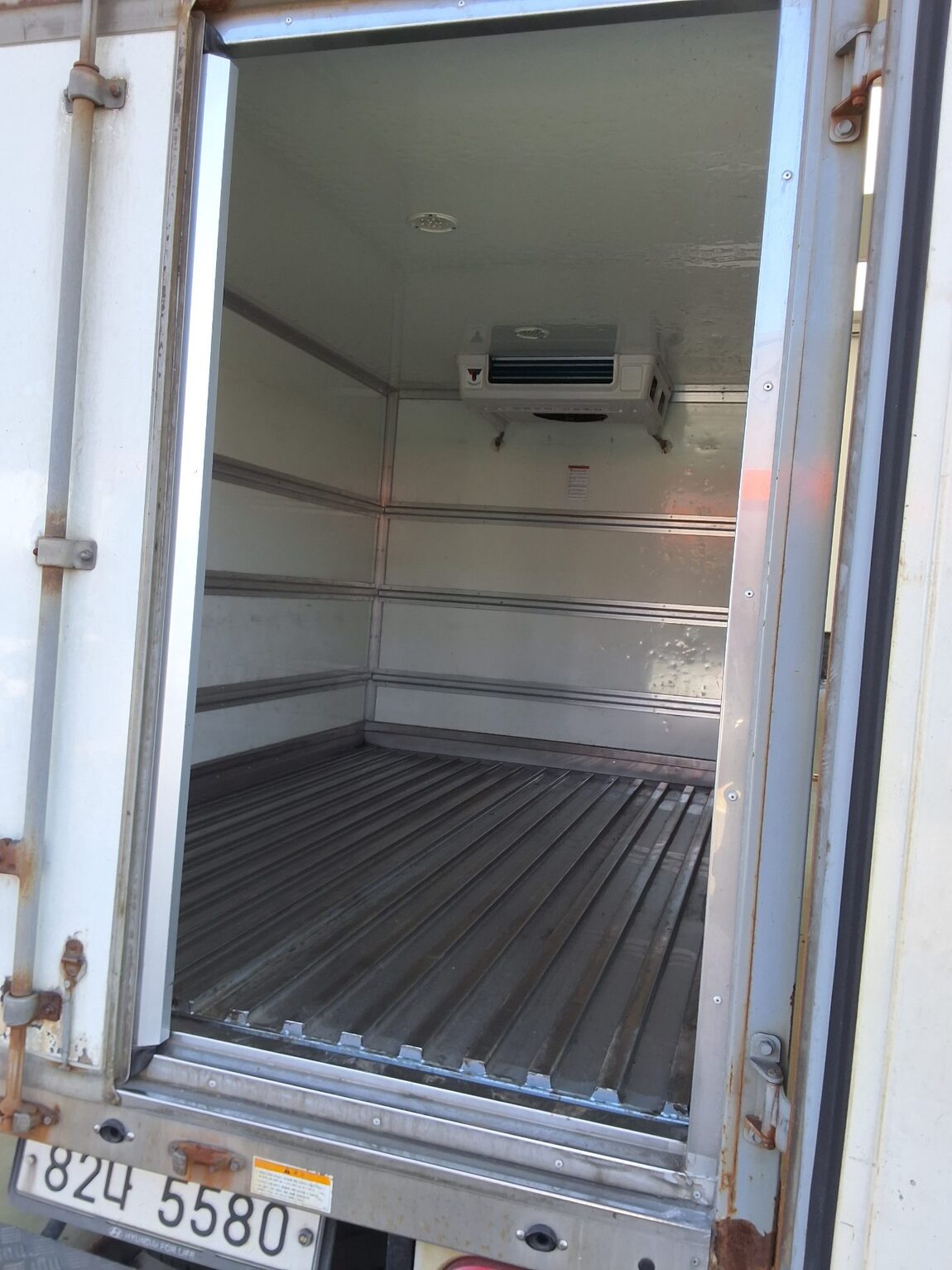 HYUNDAI PORTER II REFRIGERATED BOX TRUCK SUPER CAB 2018 - zdjęcie 13