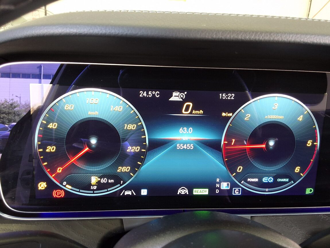 MERCEDES-BENZ E-CLASS (5TH GEN) E220d 4MATIC AMG LINE 2023 - zdjęcie 9