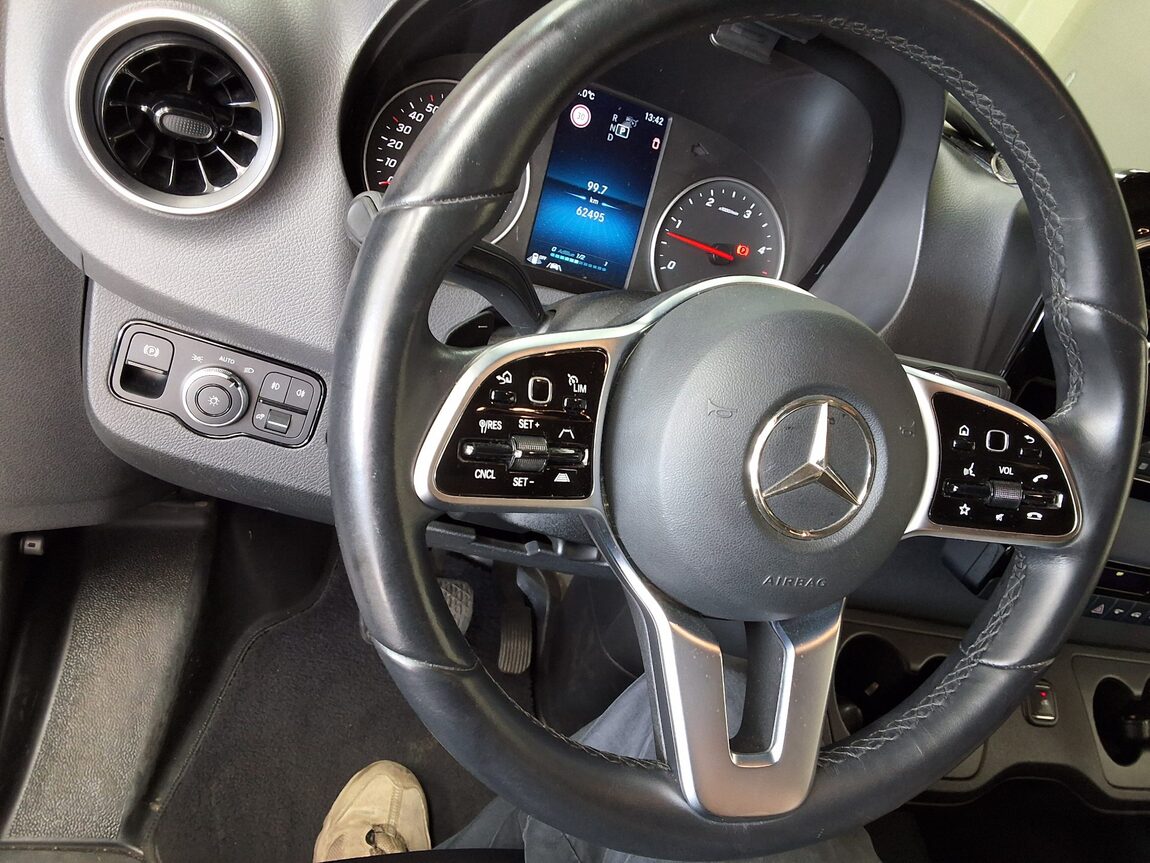 MERCEDES-BENZ SPRINTER (3RD GEN) 319 CDI BASE MODEL 2022 - zdjęcie 22