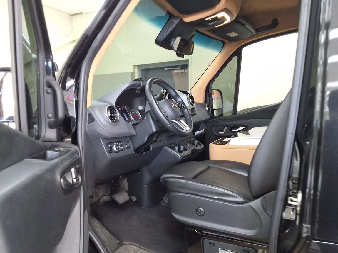 MERCEDES-BENZ SPRINTER (3RD GEN) 319 CDI BASE MODEL 2022 - zdjęcie 11